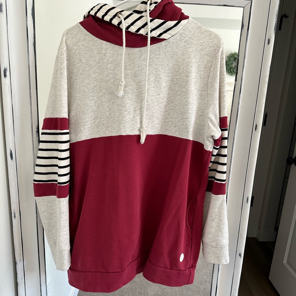 Women’s hoodie. Size XL
